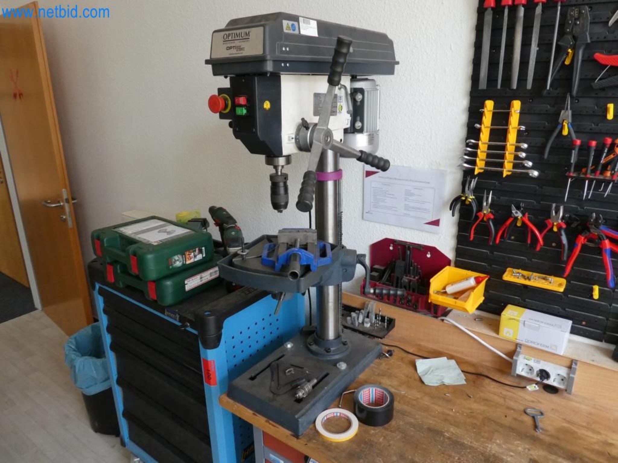 Lekkie roboty, roboty uniwersalne, systemy kamer-6