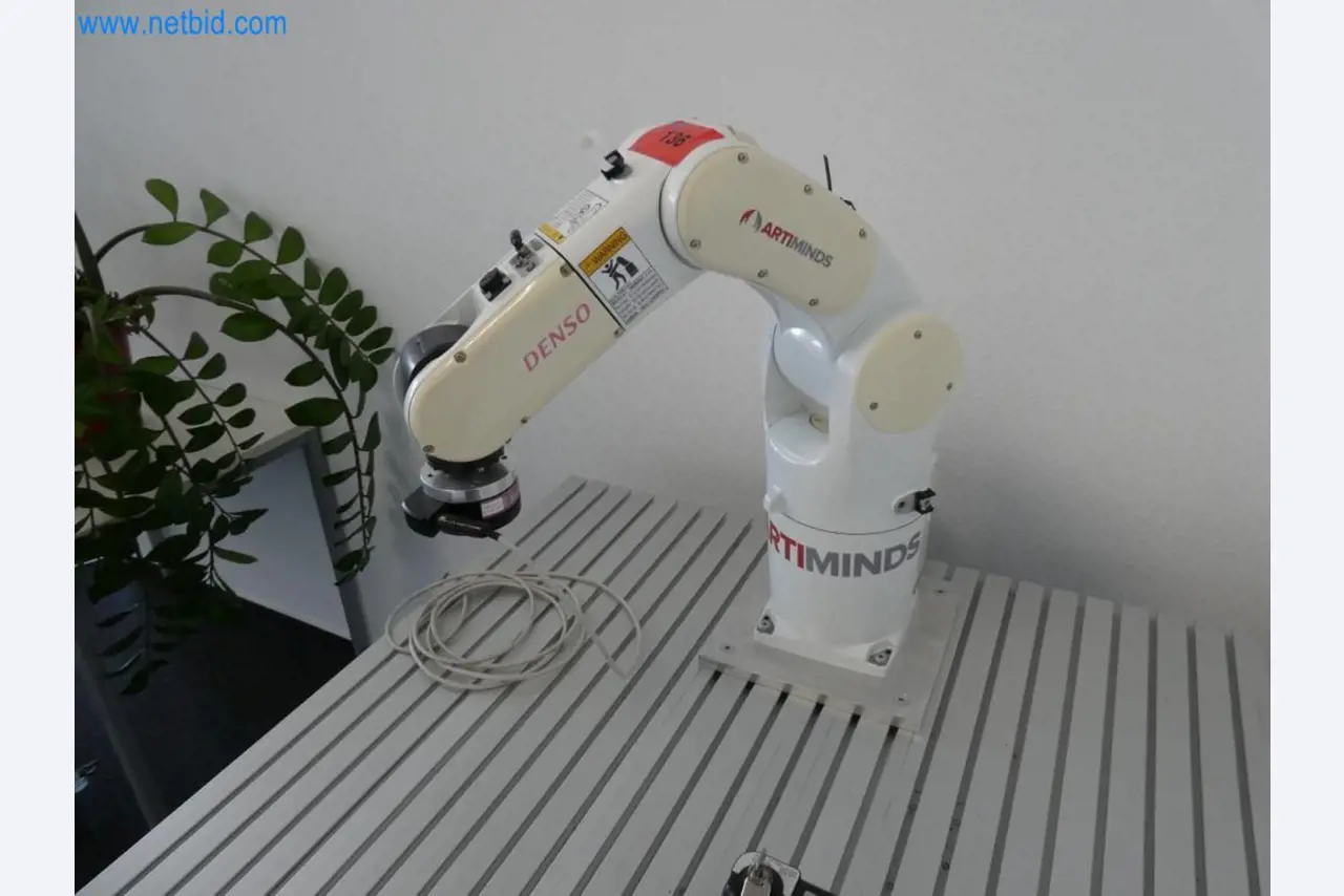 Lekkie roboty, roboty uniwersalne, systemy kamer-2