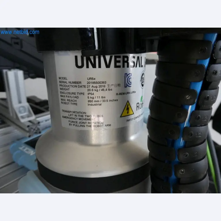 Lekkie roboty, roboty uniwersalne, systemy kamer-2