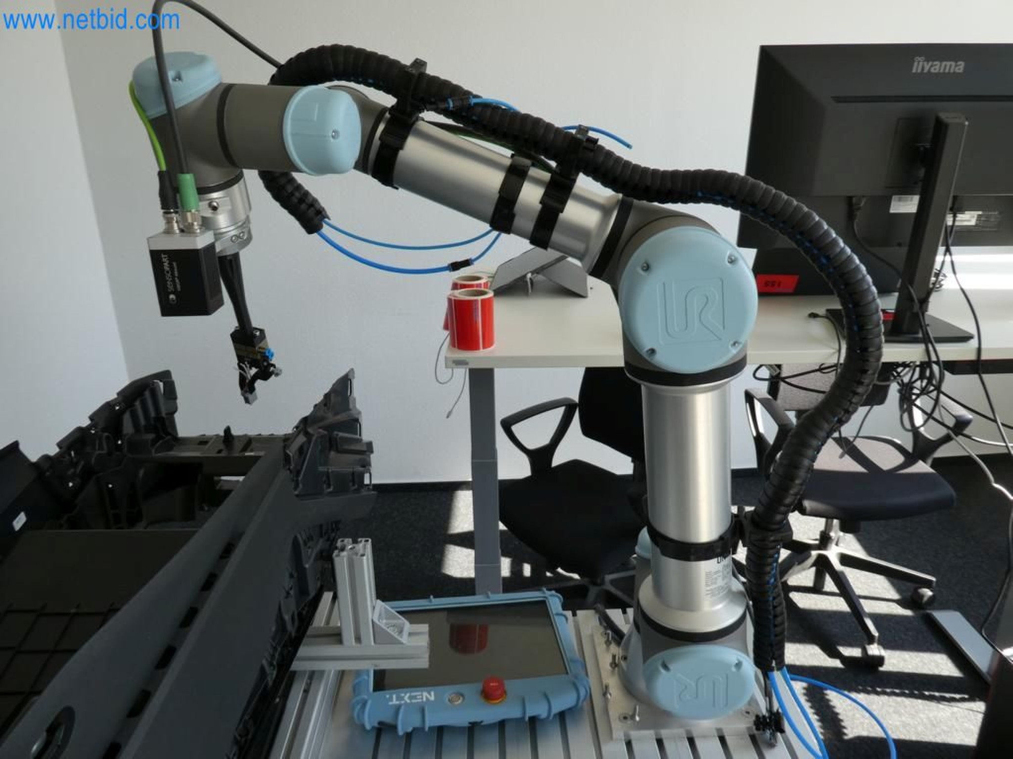 Lekkie roboty, roboty uniwersalne, systemy kamer-3