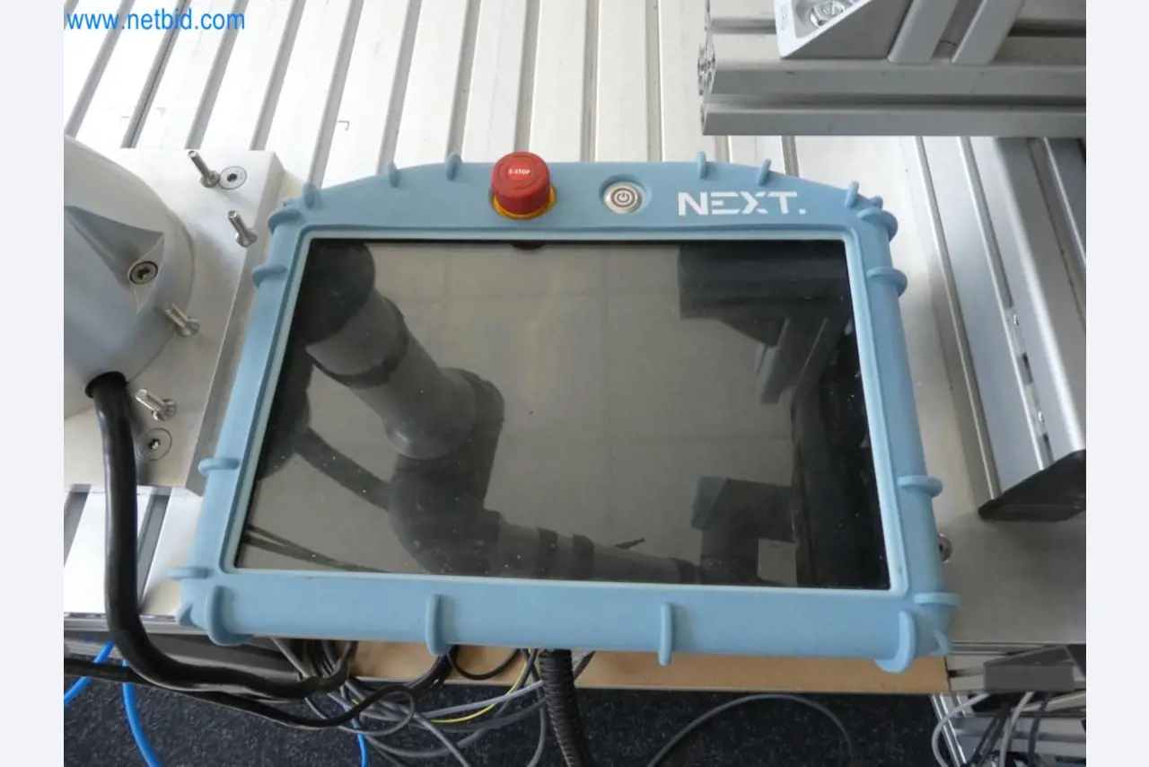 Lekkie roboty, roboty uniwersalne, systemy kamer-4