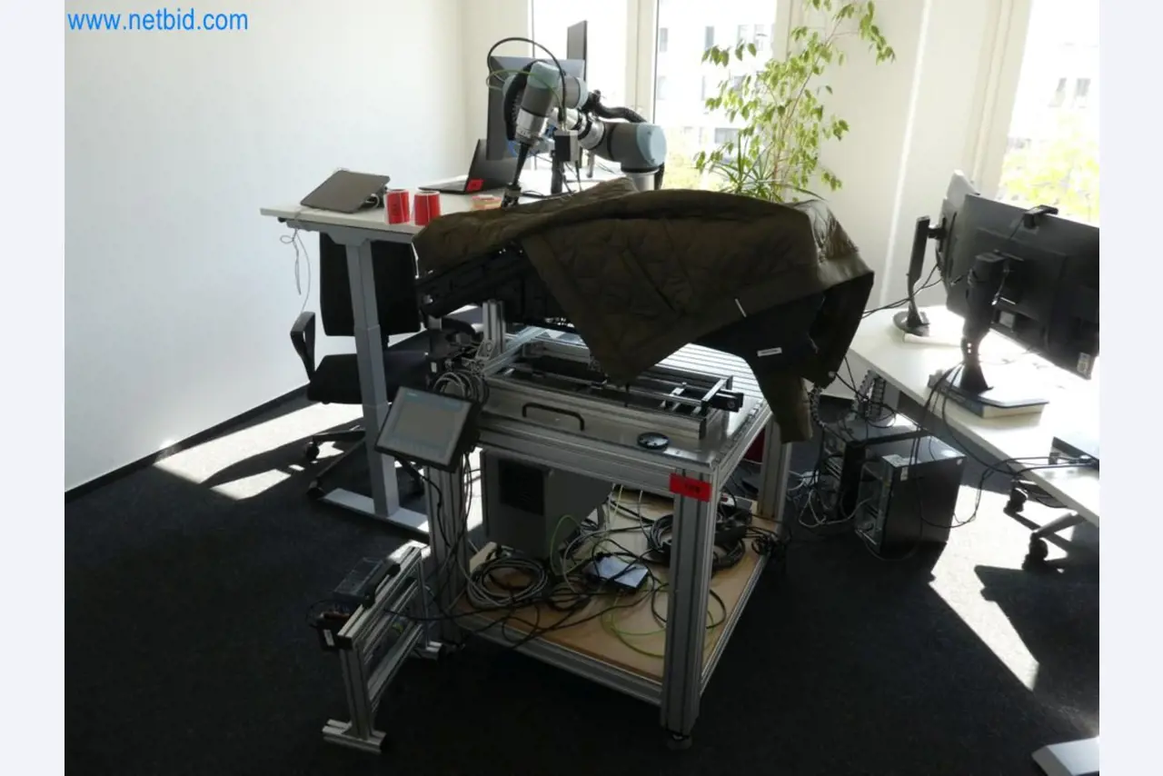 Lekkie roboty, roboty uniwersalne, systemy kamer-5