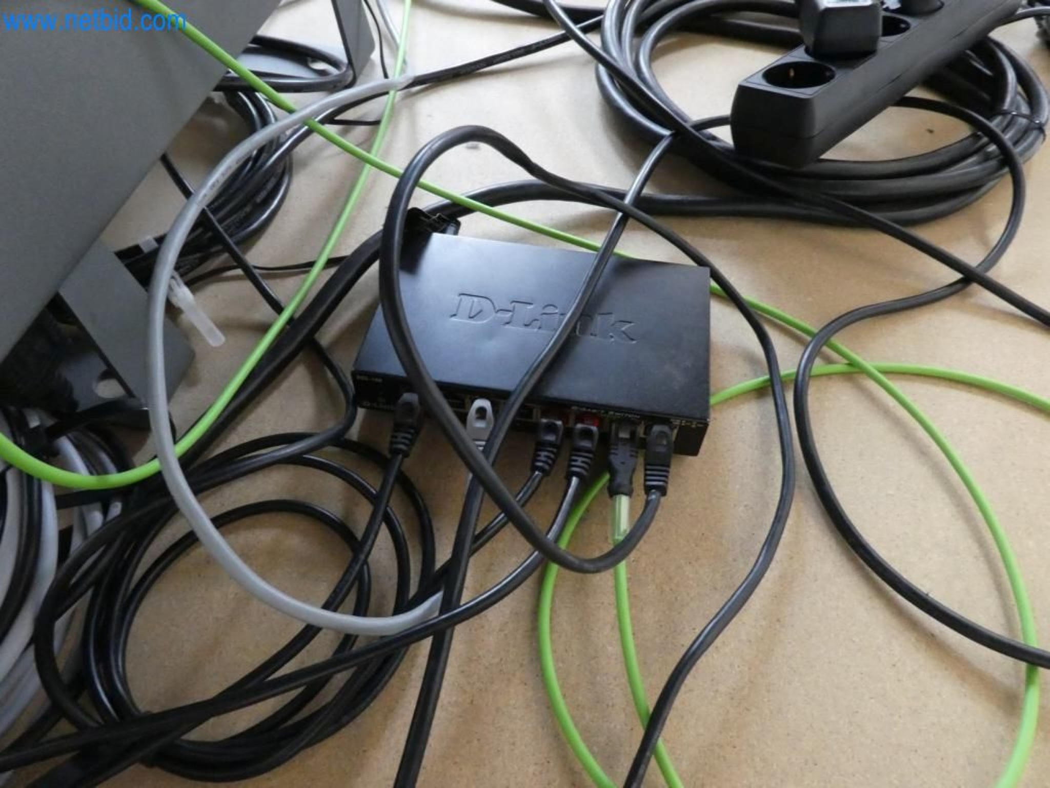 Lekkie roboty, roboty uniwersalne, systemy kamer-6