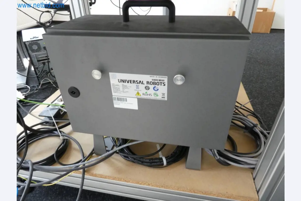 Lekkie roboty, roboty uniwersalne, systemy kamer-7