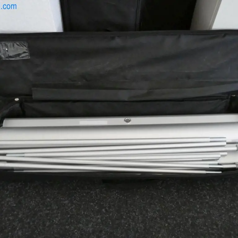12 Roll-up displays