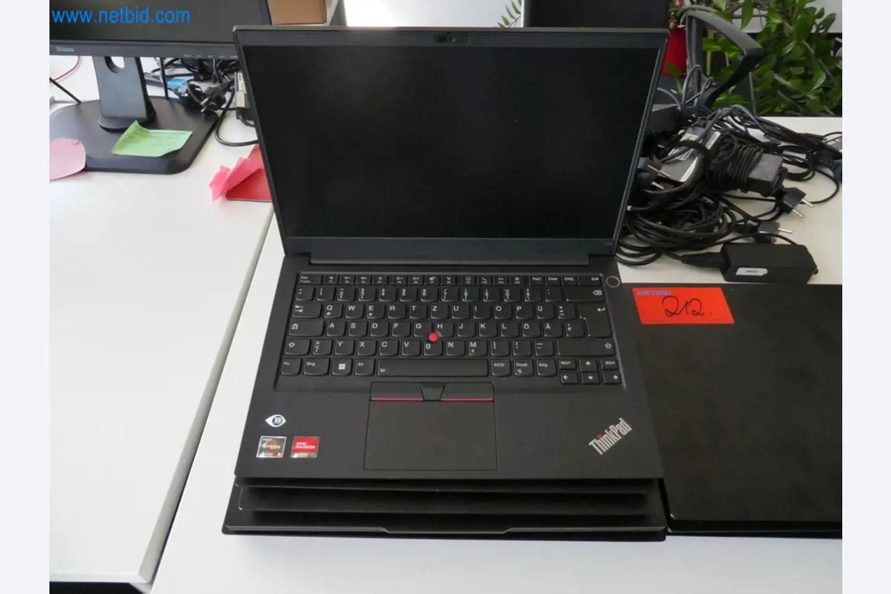 Lekkie roboty, roboty uniwersalne, systemy kamer-6