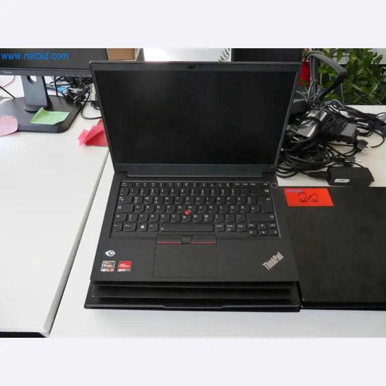 Lekkie roboty, roboty uniwersalne, systemy kamer-6