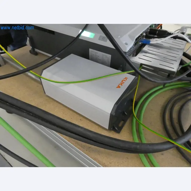 Lekkie roboty, roboty uniwersalne, systemy kamer-1