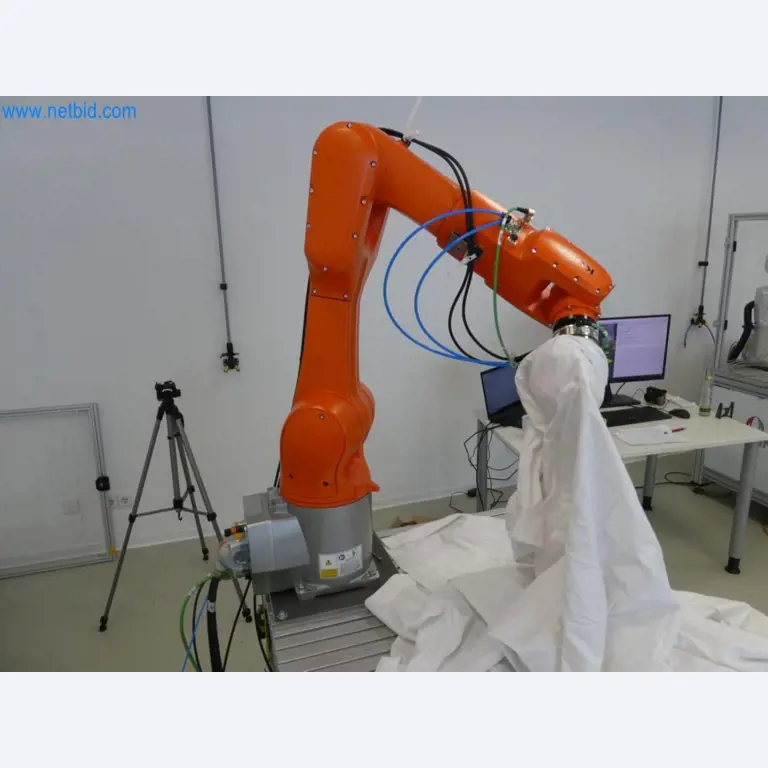 Lekkie roboty, roboty uniwersalne, systemy kamer-3