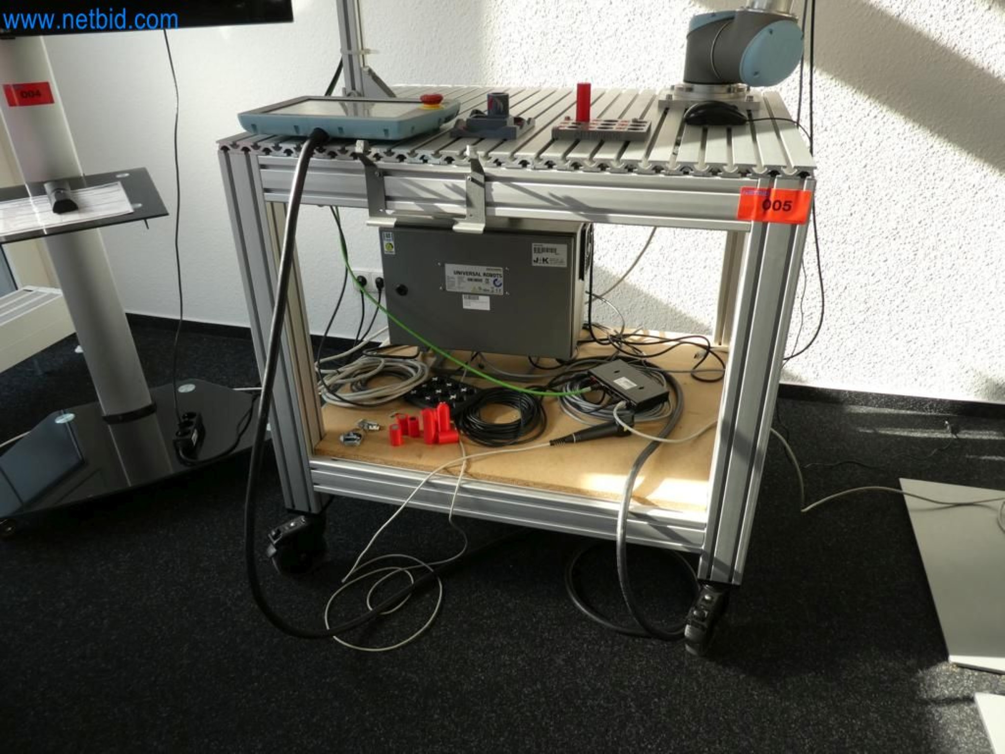 Lekkie roboty, roboty uniwersalne, systemy kamer-3