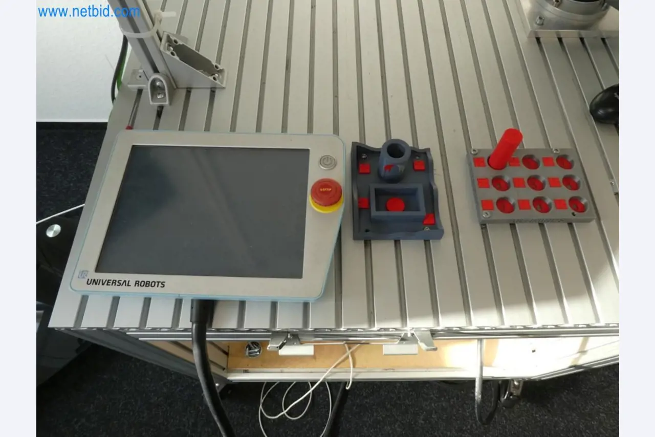 Lekkie roboty, roboty uniwersalne, systemy kamer-4