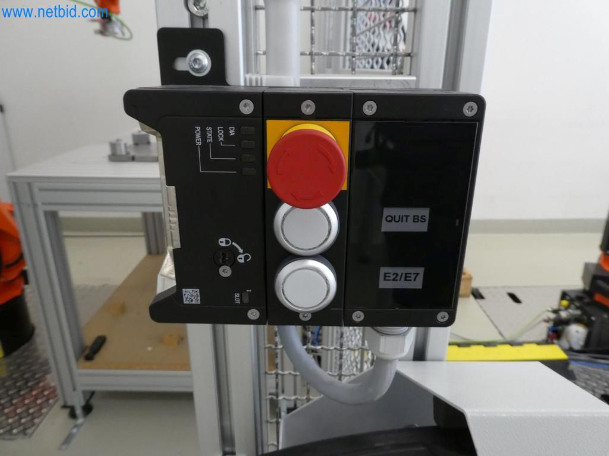 Lekkie roboty, roboty uniwersalne, systemy kamer-3