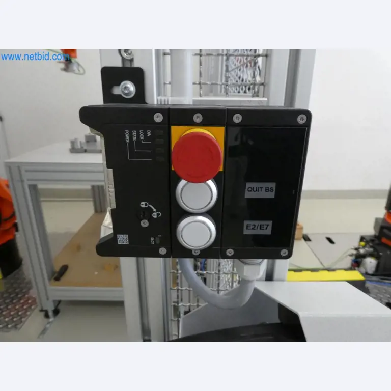 Lekkie roboty, roboty uniwersalne, systemy kamer-3