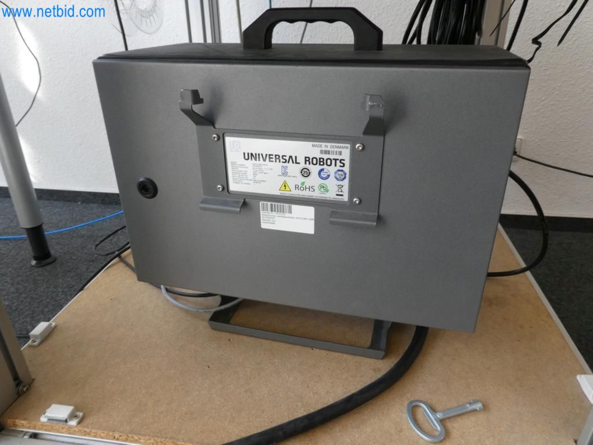 Lekkie roboty, roboty uniwersalne, systemy kamer-3