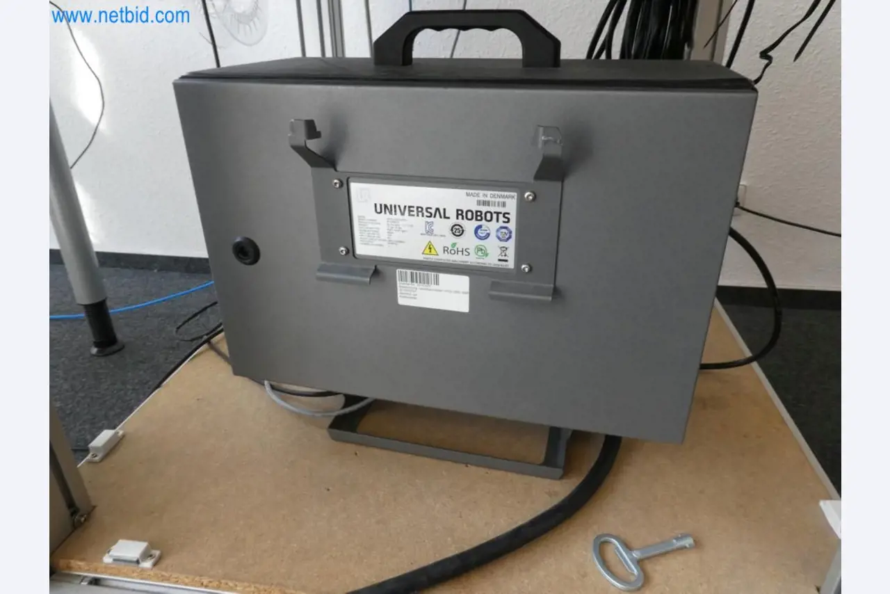 Lekkie roboty, roboty uniwersalne, systemy kamer-3