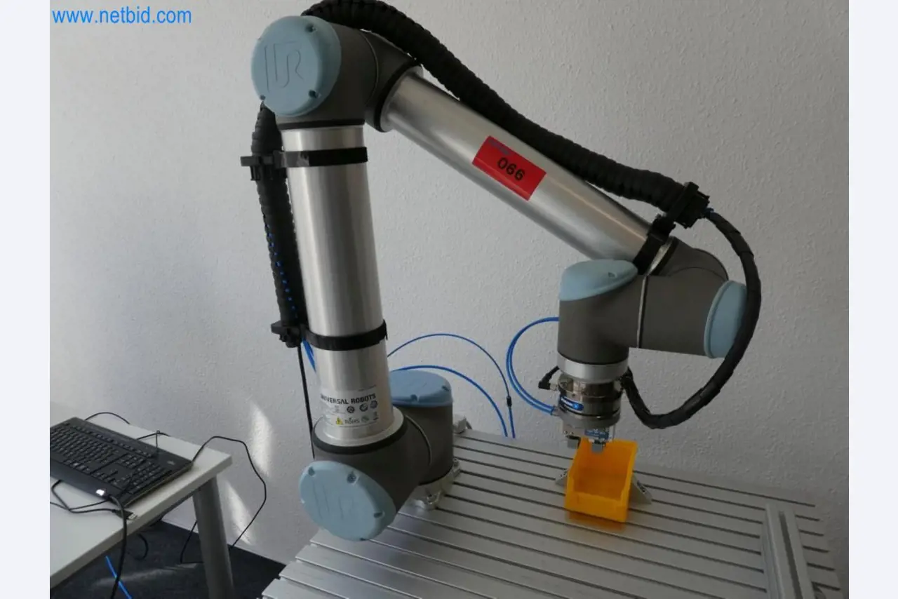 Lekkie roboty, roboty uniwersalne, systemy kamer-5