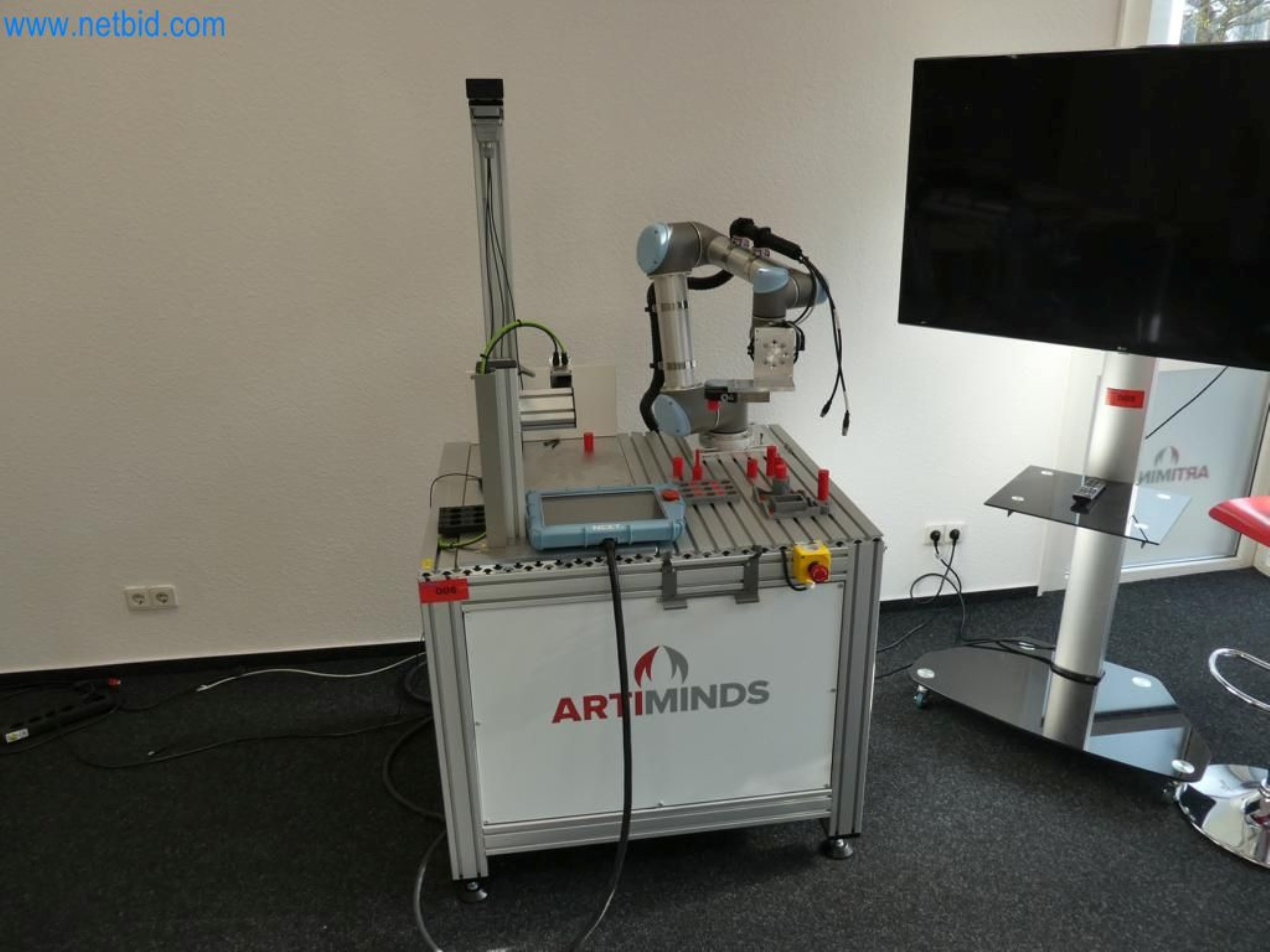 Lekkie roboty, roboty uniwersalne, systemy kamer-1