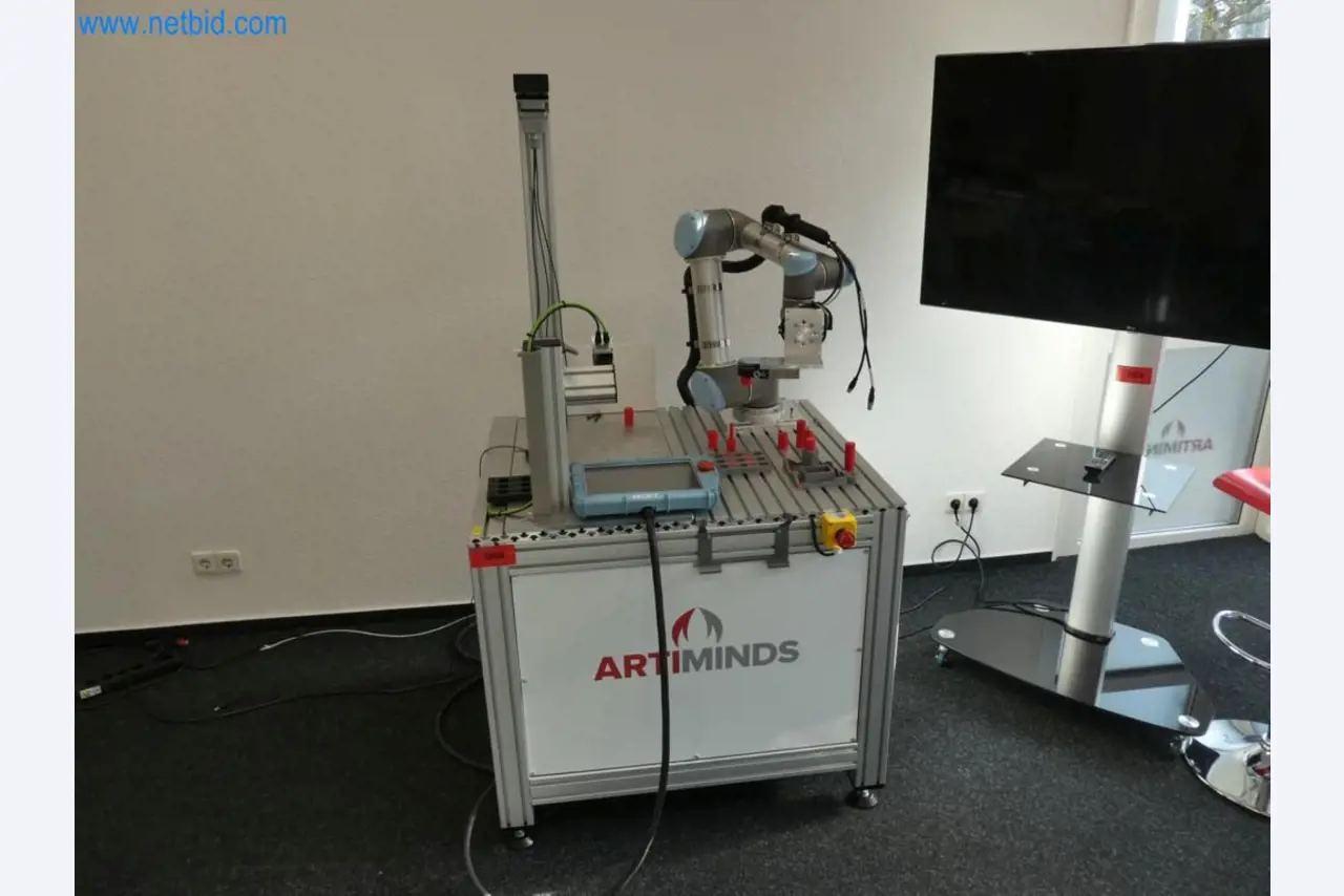 Lekkie roboty, roboty uniwersalne, systemy kamer-1