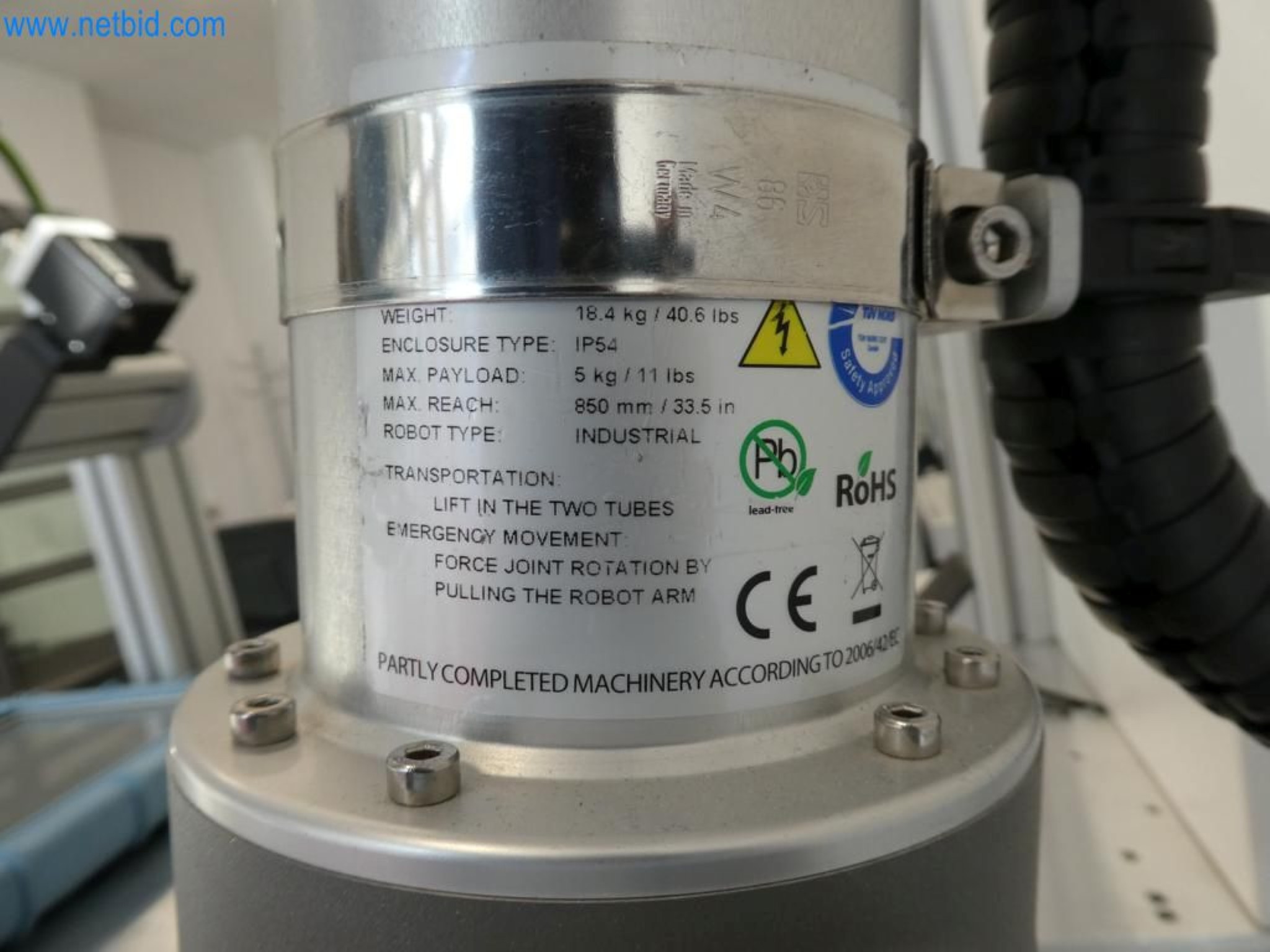 Lekkie roboty, roboty uniwersalne, systemy kamer-4