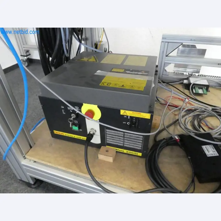 Lekkie roboty, roboty uniwersalne, systemy kamer-4