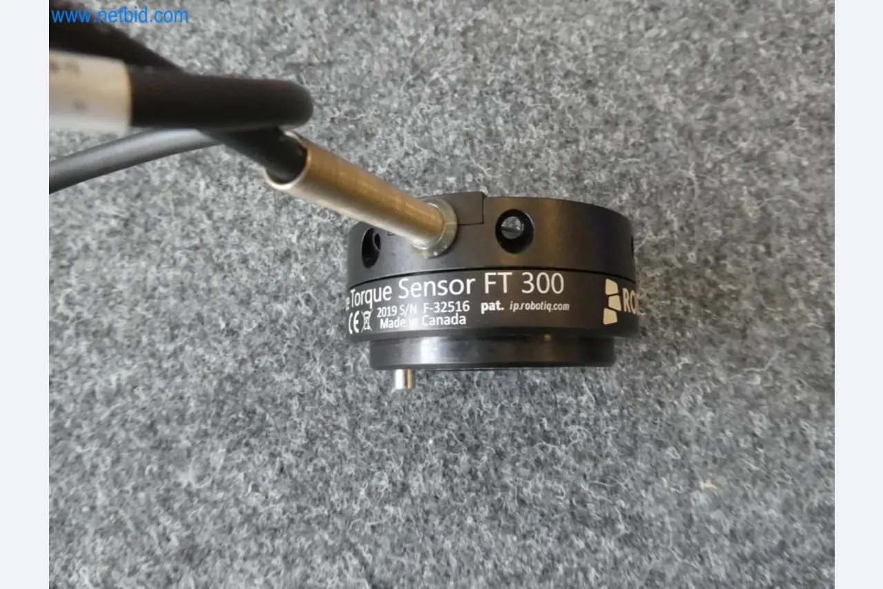 Lekkie roboty, roboty uniwersalne, systemy kamer-1