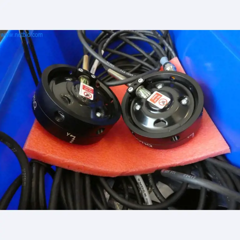 Lekkie roboty, roboty uniwersalne, systemy kamer-2