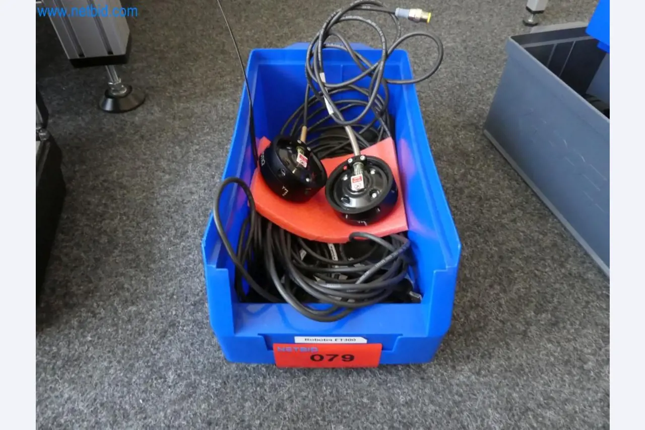 Lekkie roboty, roboty uniwersalne, systemy kamer-3