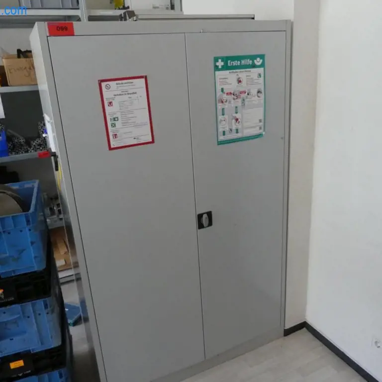 Metal cabinet