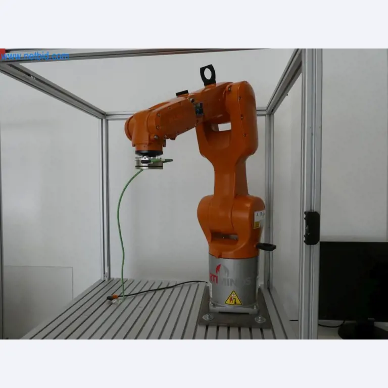 Lekkie roboty, roboty uniwersalne, systemy kamer-1