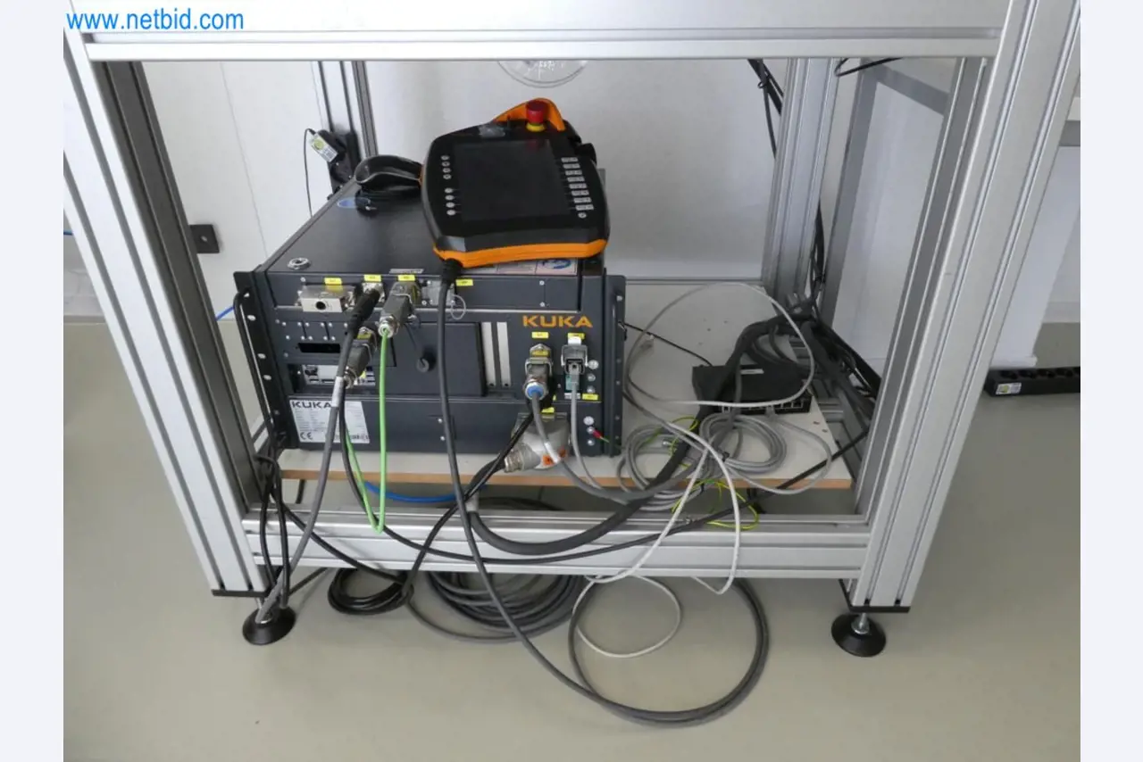 Lekkie roboty, roboty uniwersalne, systemy kamer-4