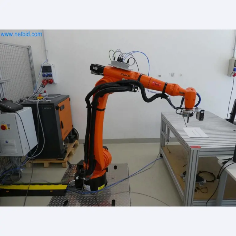 Lekkie roboty, roboty uniwersalne, systemy kamer-1