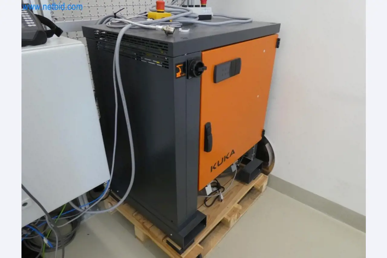 Lekkie roboty, roboty uniwersalne, systemy kamer-5