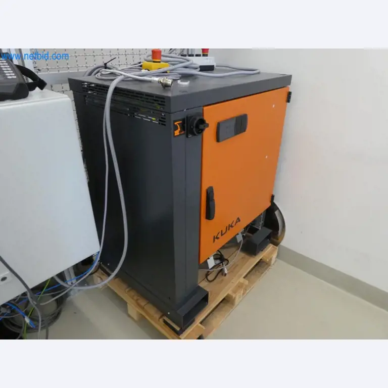 Lekkie roboty, roboty uniwersalne, systemy kamer-5