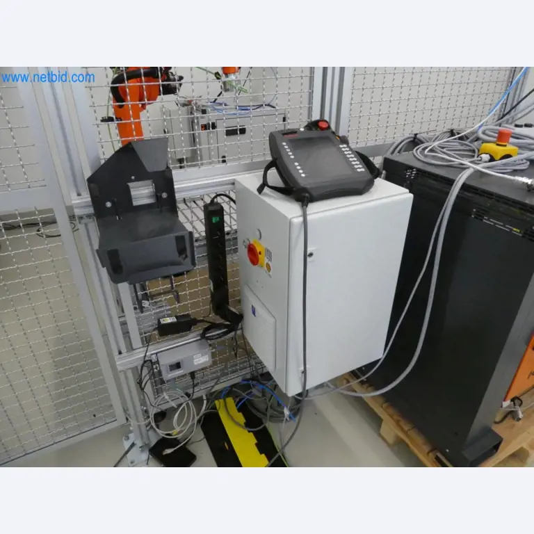 Lekkie roboty, roboty uniwersalne, systemy kamer-6