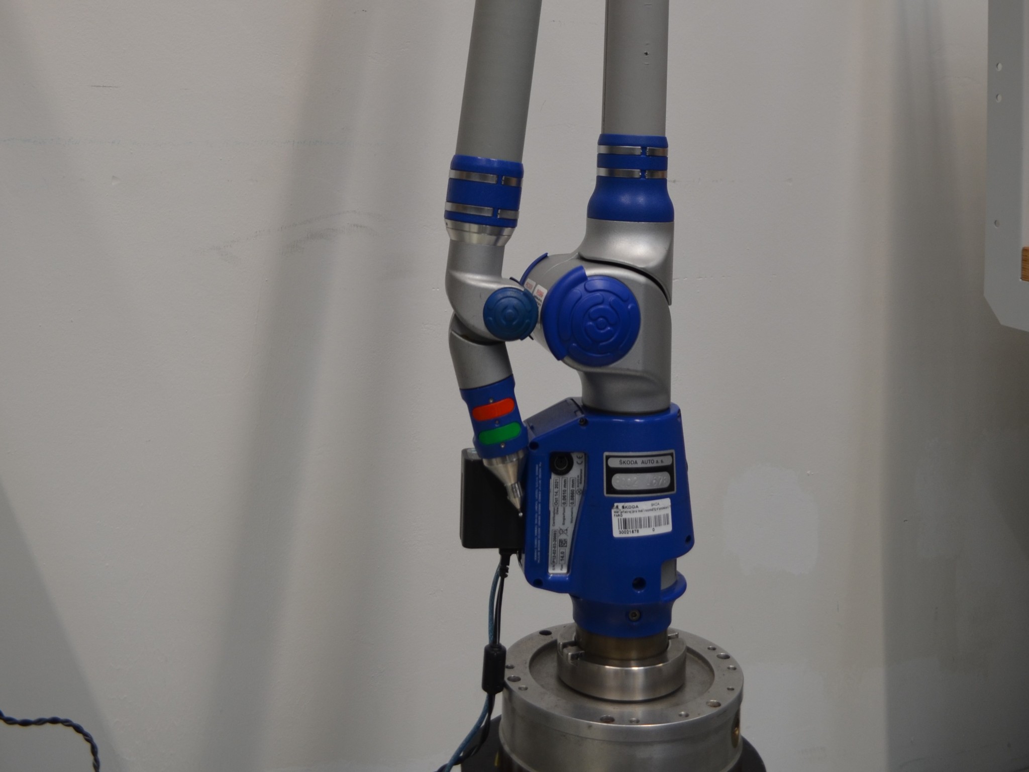 Roboty, maszyny do obróbki metalu i pojazdy-1