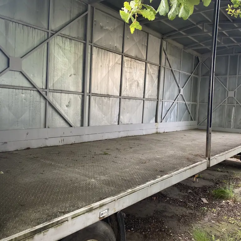 Tovorna prikolica škatlasta prikolica dvoosna SVAN Chrudim TRTP12-17,5