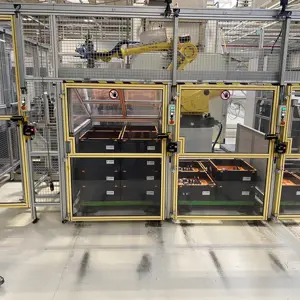 Robotsko paletiranje delov Aktivit OP185