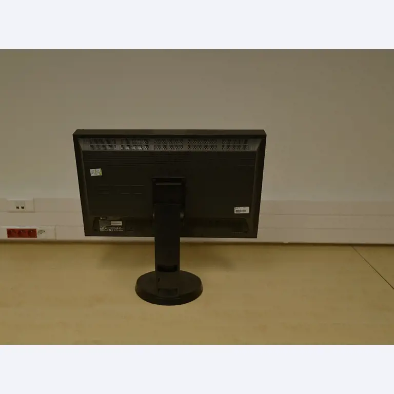 Prumyslové roboty, kovoobrábecí stroje, vozidla a IT zarízení-2