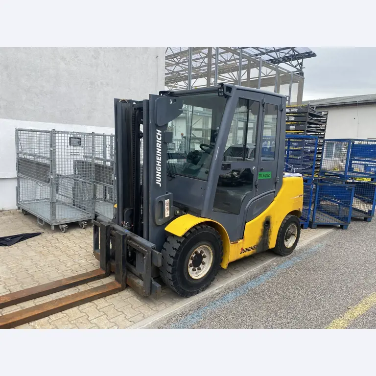 Roboty, maszyny do obróbki metalu i pojazdy-1