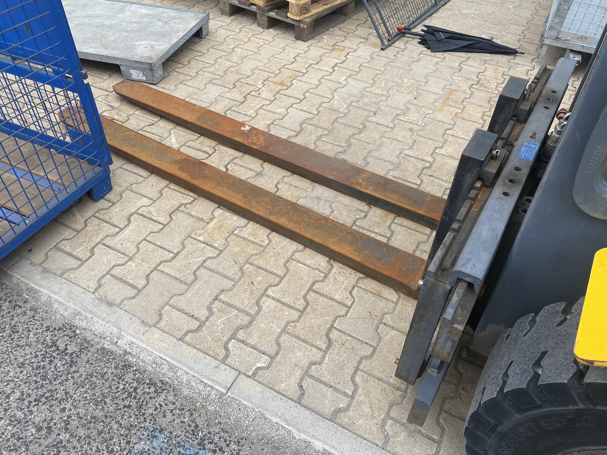 Roboty, maszyny do obróbki metalu i pojazdy-2