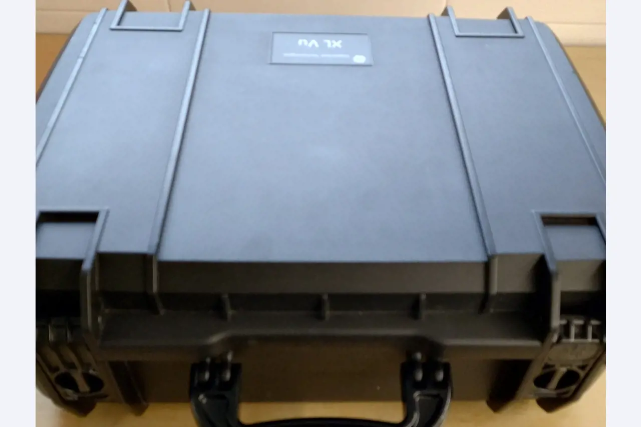 Industrieroboter, Metallbearbeitungsmaschinen, Fahrzeuge und IT-Geräte-3