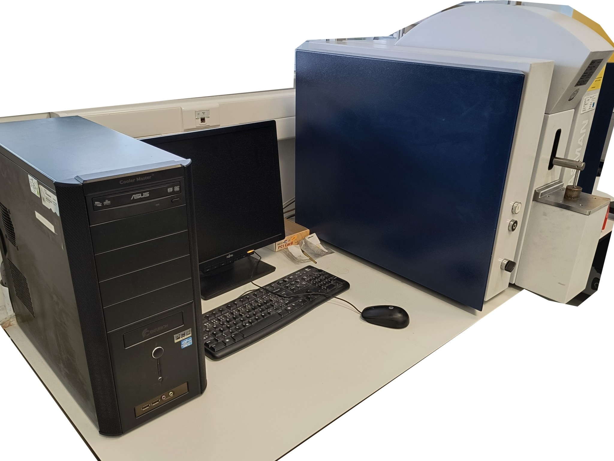 Roboty przemysłowe, maszyny do obróbki metalu, pojazdy i urządzenia IT-1