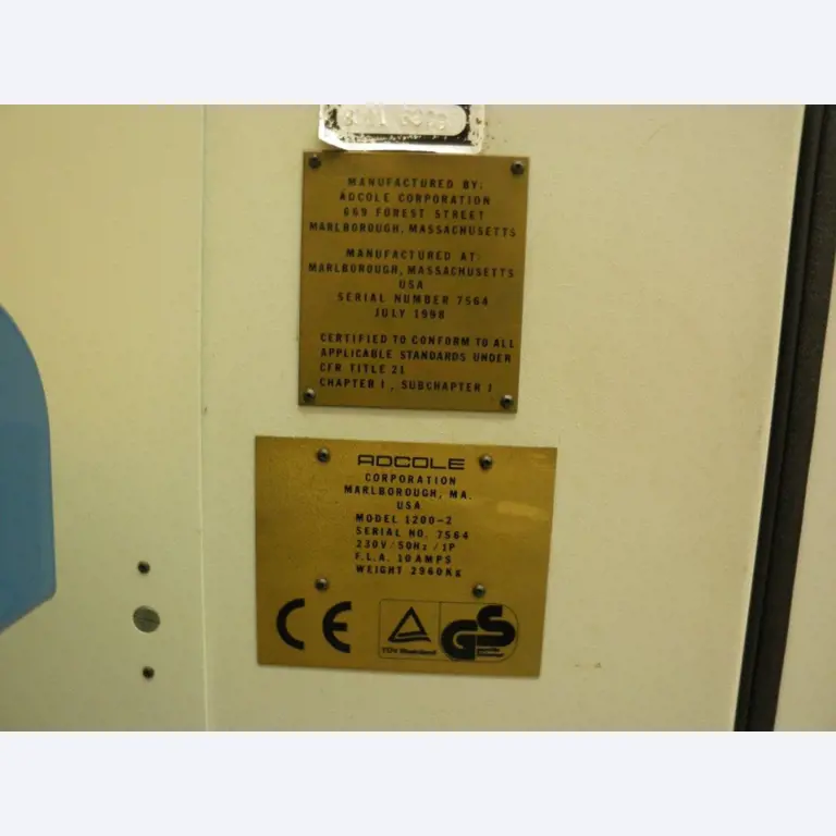 Industrieroboter, Metallbearbeitungsmaschinen, Fahrzeuge und IT-Geräte-3