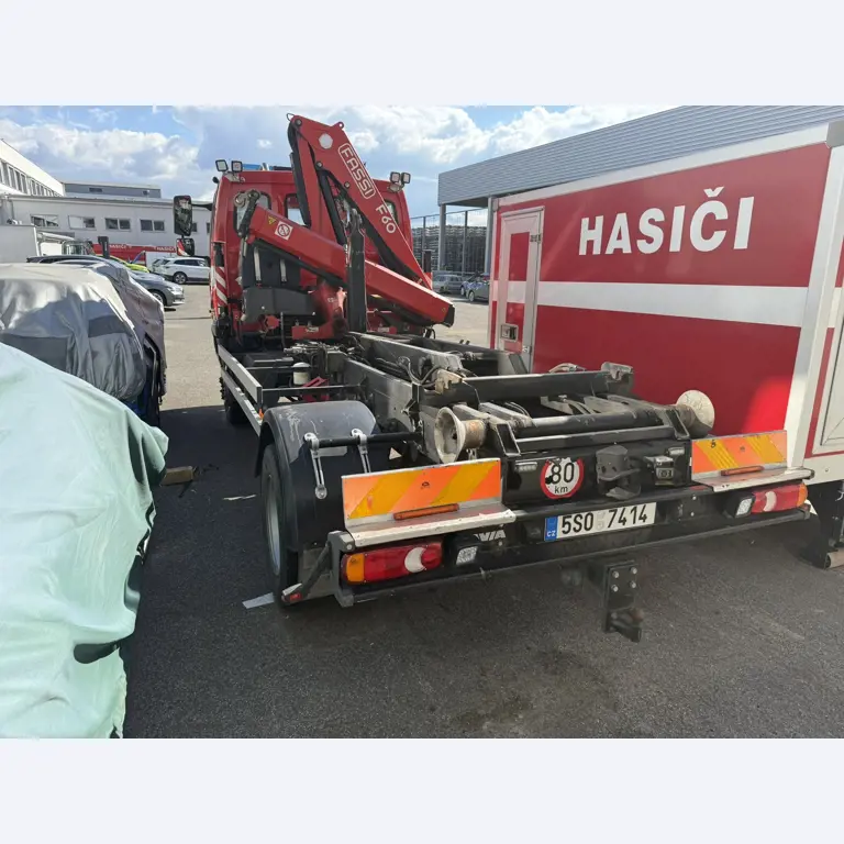 Industrieroboter, Metallbearbeitungsmaschinen, Fahrzeuge und IT-Geräte-1