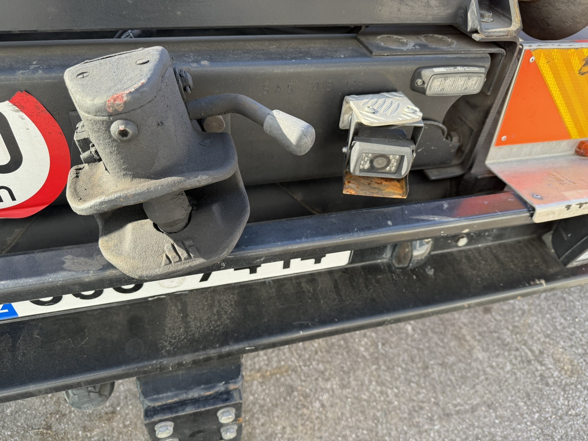 Roboty przemysłowe, maszyny do obróbki metalu, pojazdy i urządzenia IT-7