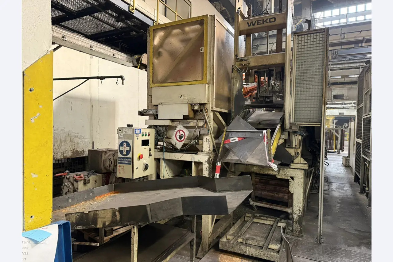 Industrieroboter, Metallbearbeitungsmaschinen, Fahrzeuge und IT-Geräte-5