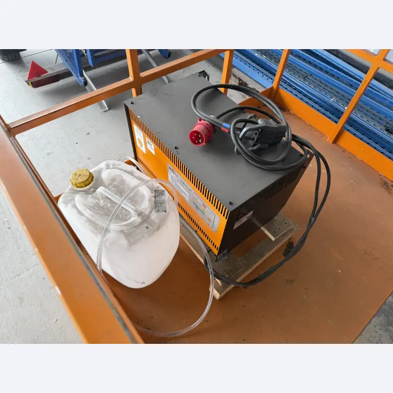 Industrieroboter, Metallbearbeitungsmaschinen, Fahrzeuge und IT-Geräte-3