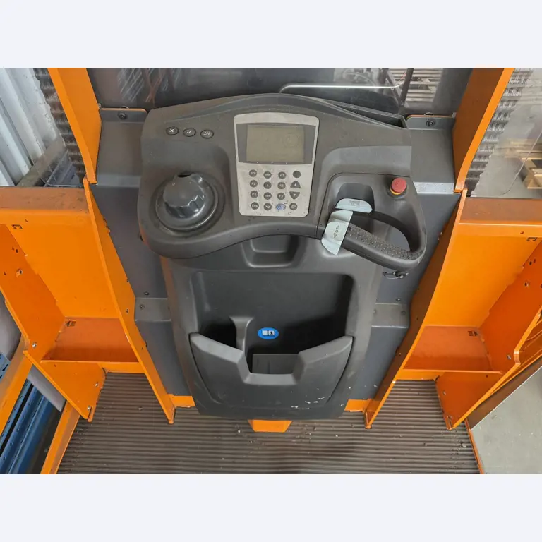 Industrieroboter, Metallbearbeitungsmaschinen, Fahrzeuge und IT-Geräte-6