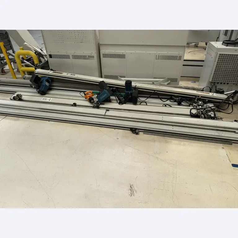 Industrieroboter, Metallbearbeitungsmaschinen, Fahrzeuge und IT-Geräte-1