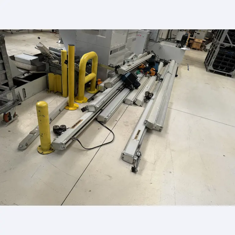 Industrieroboter, Metallbearbeitungsmaschinen, Fahrzeuge und IT-Geräte-2